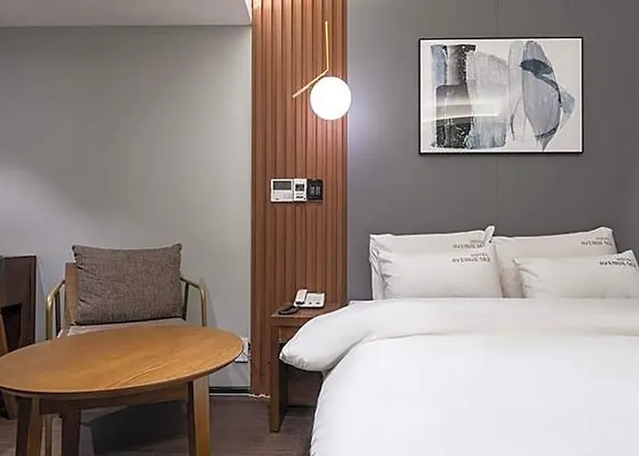 Jongno Avenue162 Hotel